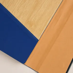 A5 business notebook with magnetic closure, wood grain and PU leather trimmings for office.