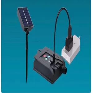 Kit d'accessoires de guirlande solaire avec panneau solaire, piquet et boîtier de commande.