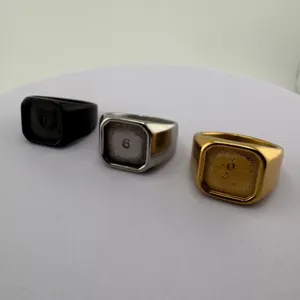 Anillo sello virgen hombre cuadrado empotrado metal desbaste fundición fabricación joyería