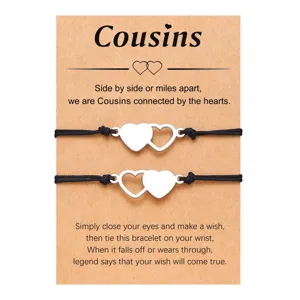 Bel ensemble de bracelets d'amitié coeur en acier inoxydable pour cousines sur belle carte.