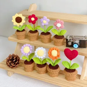 Handgemachte gehäkelte Topfblume süße Tischdekoration kreative gestrickte Pflanzen Deko
