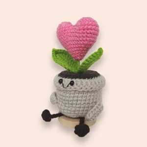 Handmade crochet heart potted plant crochet flower plush toy cute desktop ornament detail view