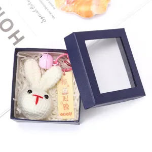 Gezrickter weißer Kaninchen Schlüsselanhänger süßer Taschenanhänger Geschenkbox.