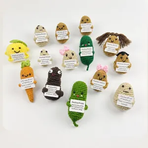 Handgemachte Gehäkelte Positive Kartoffel Puppe Emotionale Unterstützung Gestricktes Gemüse Auto Ornament Kreative Schlüsselanhänger Geschenk
