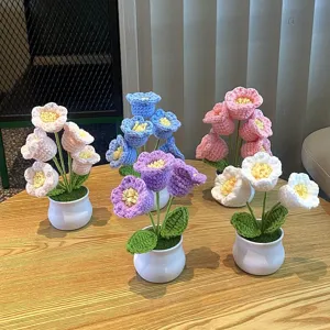 Handgearbeitete Häkelblumen Topfpflanze gestrickt Blumen Dekoration Tisch Geschenk.
