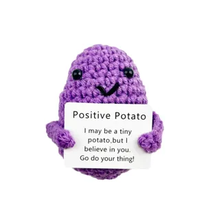 Bambola di patata uncinetto viola fatta a mano supporto emotivo simpatico regalo decorazione.