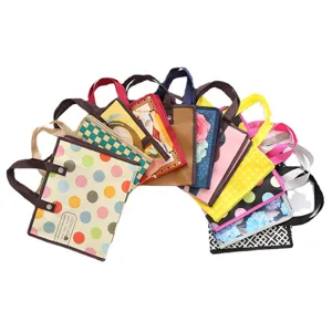 Bolsa de la compra de tela no tejida laminada colorida, bolso plegable portátil de moda.