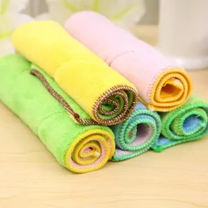 Buntes gerolltes Mikrofasertuch Set, hochgradig saugfähige und weiche Küchenreinigungstücher.