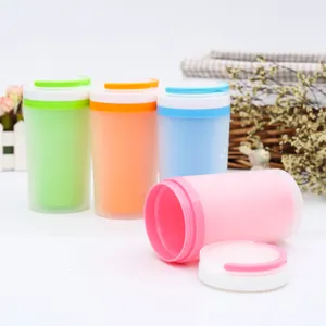 Bunter doppelseitiger isolierter Plastik Reisebecher tragbarer Büro Wasserbecher mit Henkel