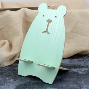 Holziger süßer Bär Handyhalter Detailansicht, kreativer Desktop Handyhalter und stabiler Ständer.