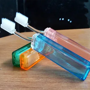 Juego de cepillo de dientes de viaje portátil, estuche de plástico transparente para uso diario.