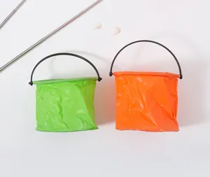 Detailed view of portable silicone folding bucket, ideal for outdoor sketching and fishing.