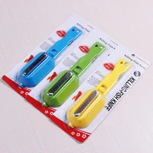 Handheld plastic fish scale scraper tool with stainless steel blade and transparent cover