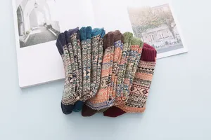 Herren Vintage ethnische Stil Wollsocken Winter warme dicke thermische Strick Crew Socken