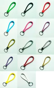 Portachiavi in pelle PU intrecciata con anello metallico, laccetto colorato per auto