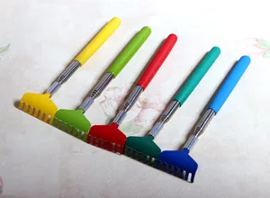 Buntes Set ausziehbarer Rückenkratzer, Edelstahl Teleskop Kratzhilfe für den täglichen Gebrauch.