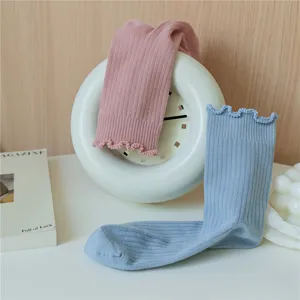 Damen gerippte Wadenstrümpfe mit rüschen spitze, bequeme baumwolle strick socken für den alltag.