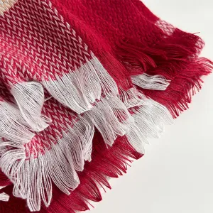 Roter und weißer Winter-Imitat-Kaschmirschal mit Fransen-Detail, kuschelig warmer Schal.