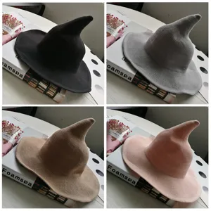 Cappello da strega lavorato a maglia con tesa larga, elegante cappello da sole.