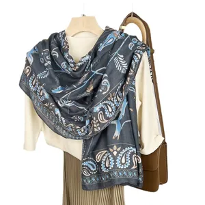 Retro paisley print sun protection scarf, lightweight linen shawl for summer travel and daily wear.