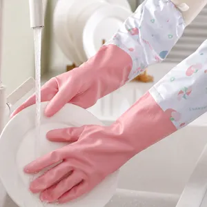 Lange waterdichte huishoudelijke schoonmaakhandschoenen met mouwen voor afwassen en taken.