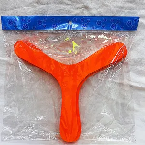 Disco volante tre pale in EVA per bambini, giocattolo arancione vivo per gioco all'aperto confezionato.