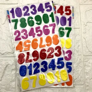 Adesivi numerici colorati in schiuma 3D per artigianato fai da te e giochi educativi.