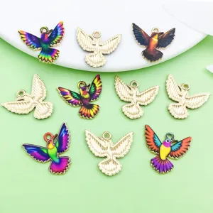 Bunte emaillierte Legierung Kolibri Anhänger Charms für DIY Schmuck Zubehör Detail