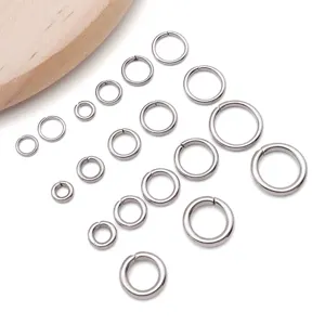 Stainless steel jump rings for DIY jewelry making, silver split rings for bracelets and necklaces.