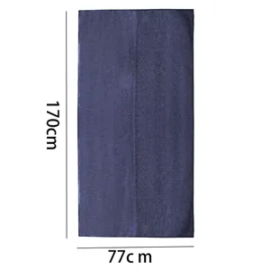 Écharpe longue bleu foncé mesurant 170x77cm, unie, idéale pour un style polyvalent.