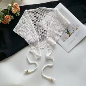 Pañuelo triangular de punto calado coreano, pañuelo de ganchillo blanco y drapeado para mujeres.