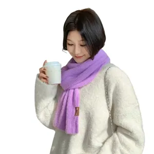 Paarse pluche winter sjaal voor vrouwen, zachte warme nekverwarmer mode chic trendy.