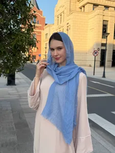 Solid color bubble scarf lightweight travel shawl sun protection cape for women outdoor detail view.