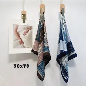 Retro printed silk scarf 70x70cm vintage paisley square scarf for women chic neckerchief.