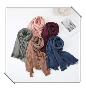 Écharpe châle femme en coton lin couleur unie style décontracté mode accessoire hiver détail