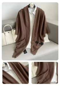 Elegante effen bruine dames franje sjaal, veelzijdige retro poncho sjaal voor dagelijks gebruik.