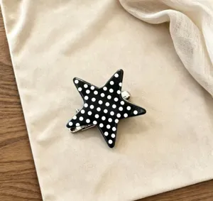 Zwart-witte stippen ster haarspeld schattig haaraccessoire voor dames dagelijkse styling.