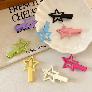 Barrettes Étoiles Mates Y2K Pour Femmes Filles Pinces Latérales Pentagramme Évidées Épingles à Cheveux Bec de Canard Colorées Accessoires de Coiffure Style Coréen