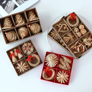 Handgemaakte stro kerstboom decoratie set, geweven hangers voor feestelijke boom cadeaus.