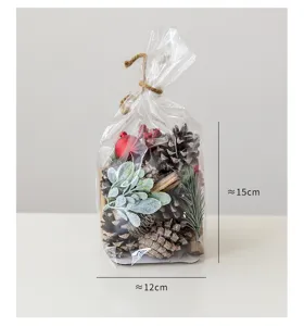 Kerst dennenappel materiaal set DIY natuurlijke decoratie met bessen en dennenappels.