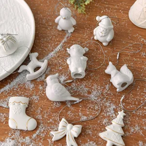 Set di ornamenti appendibili in ceramica natalizia, ciondoli di animali carini per l'albero.