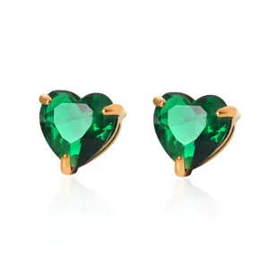 Green heart zircon stud earrings detail, exquisite three-prong setting, polished gold finish.