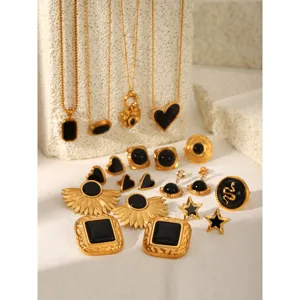 Set collana orecchini acciaio inossidabile oro nero vintage chic designer gioielli dettagli