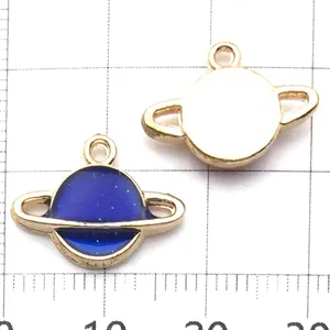 Pendatifs en alliage métallique émail planète bleue pour collier bracelet DIY fabrication