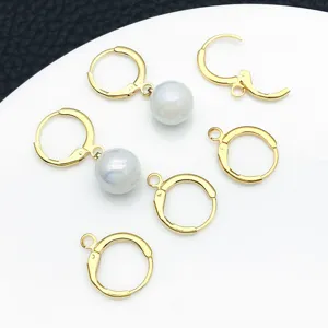 Ganci per orecchini francesi dorati con ciondoli di perle accessori per gioielli fai da te.