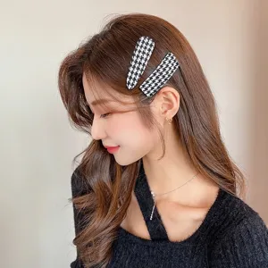 Classic houndstooth hair clips for women, chic vintage bb clips and side bangs hair accessories.