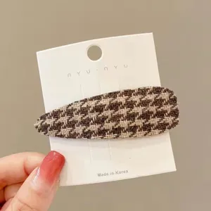 Brown houndstooth hair clip for women, stylish winter side hairpin and bangs clip.
