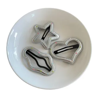 Set de pinzas para el cabello de cuero PU plateado, forma estrella corazon nube con puntos.