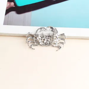 Alloy crab brooch hollow animal pin exquisite clothing accessories for daily wear.