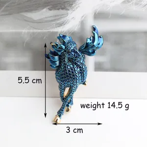Exquisite blaue Strass geflügelte Pferd Metall Brosche, luxuriöses Designer Stil Schmuckstück.